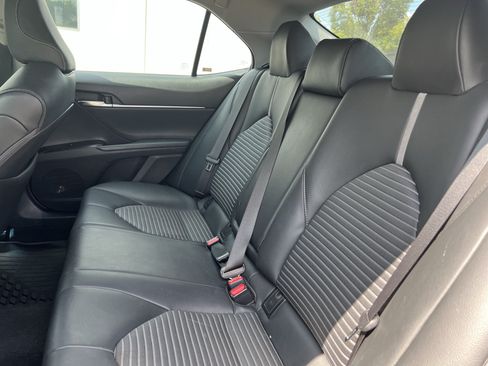 Used 2019 Toyota Camry SE FWD image 34