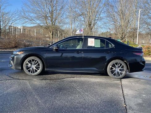 Certified 2023 Toyota Camry SE image 2