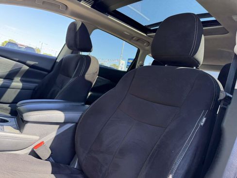 Used 2018 Nissan Murano SV w/ Premium Package AWD/4WD image 10