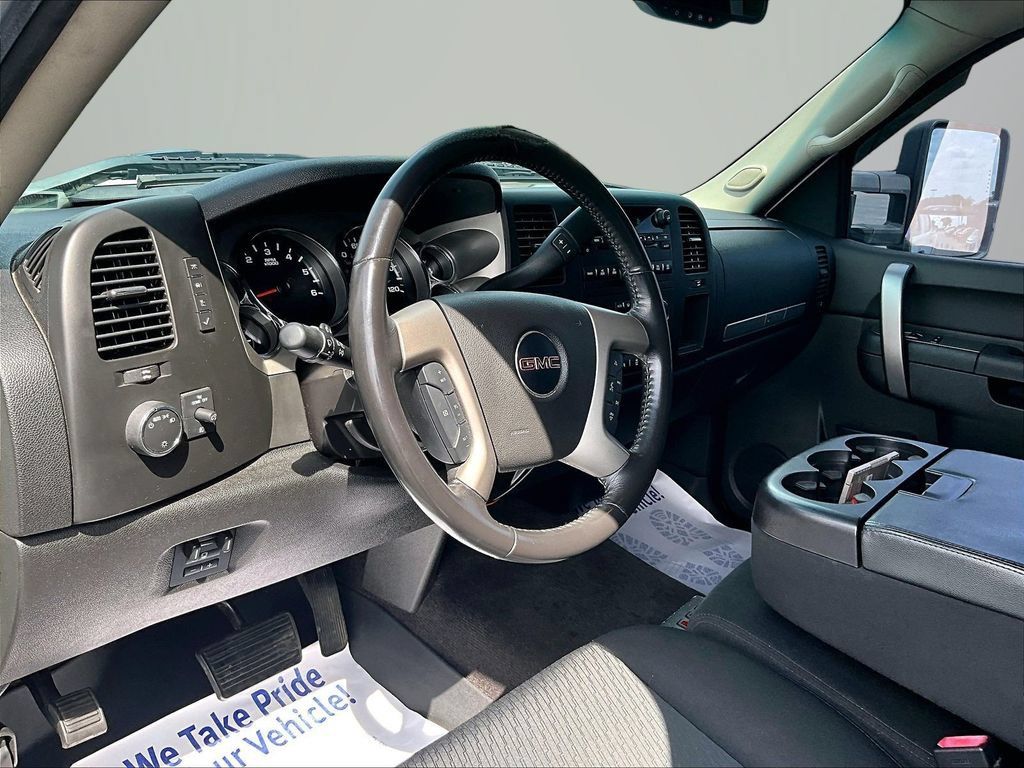 Used 2014 GMC Sierra 2500 SLE w/ SLE Preferred Package AWD/4WD image 13