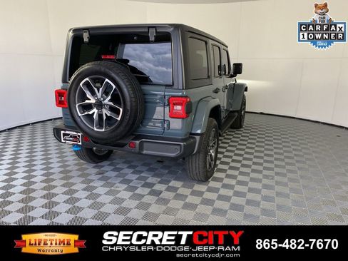 Used 2024 Jeep Wrangler Unlimited w/ Convenience Group AWD/4WD image 7