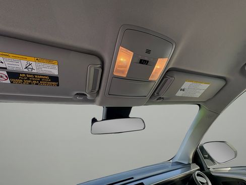 Used 2018 Toyota RAV4 LE Plus image 26