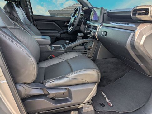 Used 2024 Toyota Tacoma TRD Sport AWD/4WD image 24