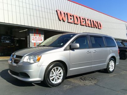 Used 2016 Dodge Grand Caravan SXT w/ Rear Park Assist Package