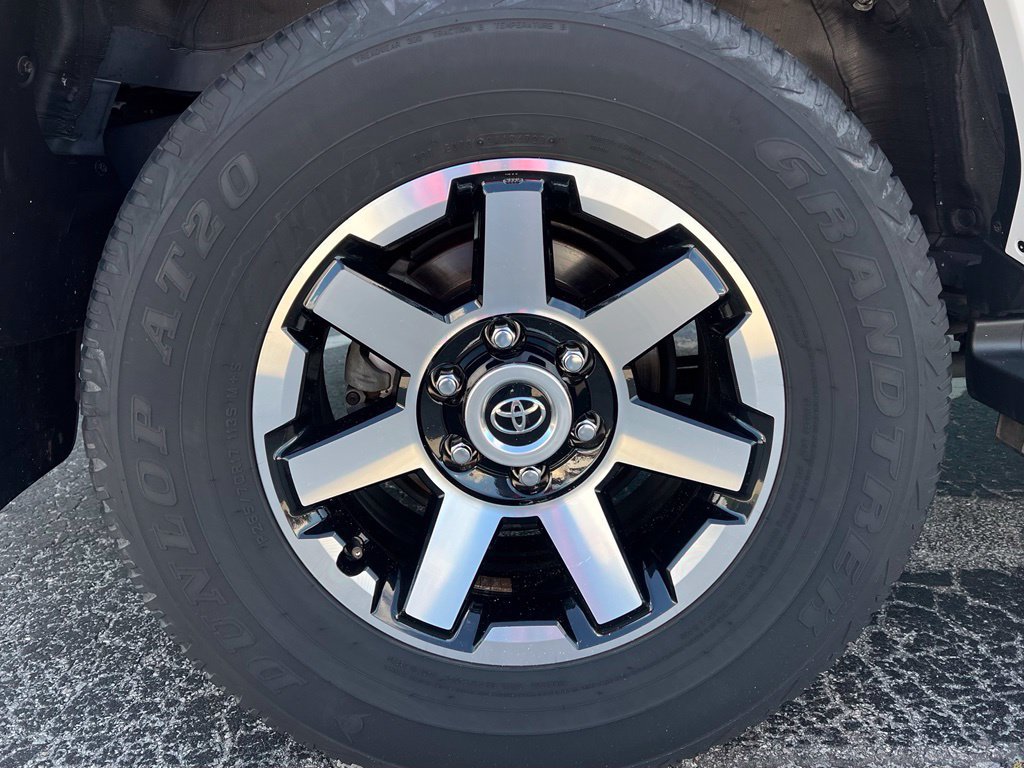Used 2024 Toyota 4Runner TRD Off-Road Premium AWD/4WD image 26