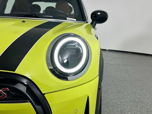 Used 2023 MINI Cooper S image 11