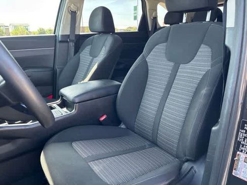 Used 2022 Kia Sorento LX FWD image 21