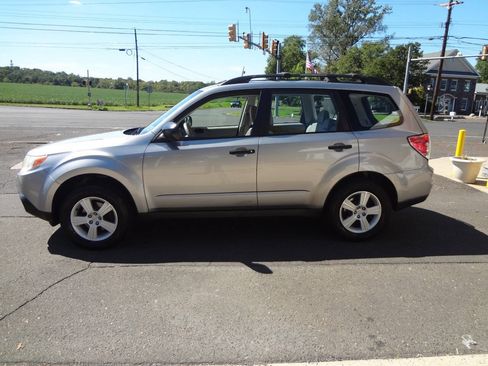 Used 2010 Subaru Forester 2.5X AWD/4WD image 3