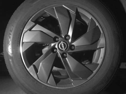 Used 2025 Nissan Rogue SV FWD image 15