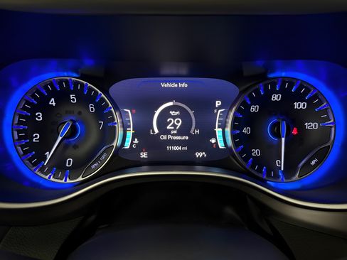 Used 2022 Chrysler Pacifica Touring-L FWD image 17