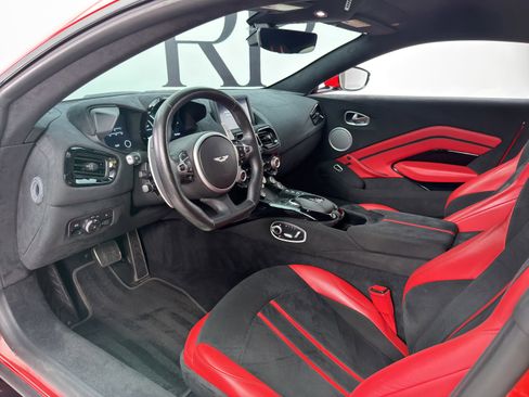 Used 2020 Aston Martin V8 Vantage Coupe RWD image 20