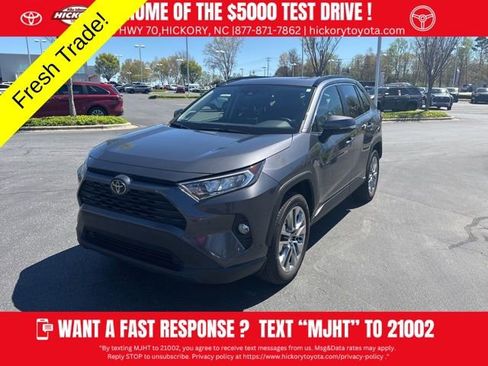 Used 2020 Toyota RAV4 XLE Premium image 3