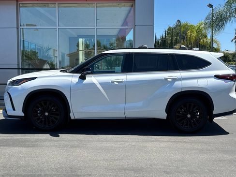 Certified 2026 Toyota Highlander XSE AWD/4WD image 9