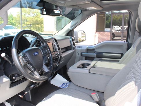Used 2018 Ford F150 XLT w/ Equipment Group 302A Luxury AWD/4WD image 13