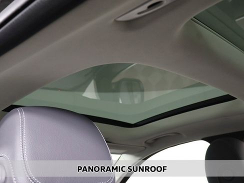 Used 2021 Mercedes-Benz GLC 300 4MATIC w/ Multimedia Package image 4