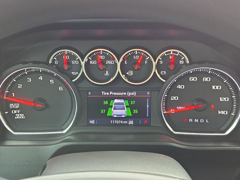 Used 2020 Chevrolet Silverado 1500 LT AWD/4WD image 25