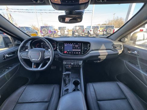 Used 2024 Dodge Durango GT image 17