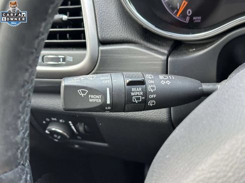 Used 2020 Jeep Grand Cherokee Altitude AWD/4WD image 23