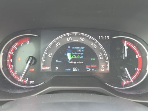 Used 2020 Toyota RAV4 Limited FWD image 22