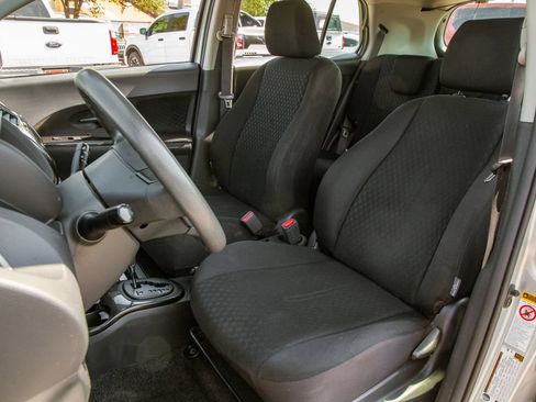 Used 2010 Scion xD FWD image 13