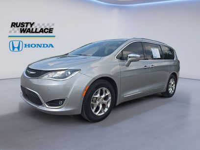 Used 2020 Chrysler Pacifica Limited w/ Advanced Safetytec Group