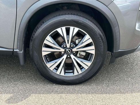 Used 2022 Nissan Rogue SV AWD/4WD image 7