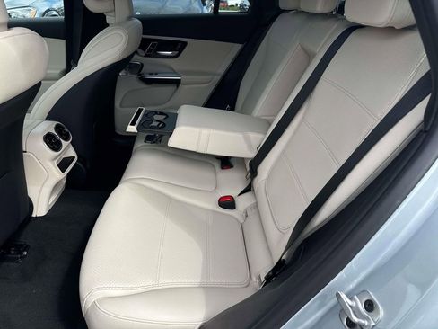 New 2026 Mercedes-Benz GLC 350e 4MATIC image 7