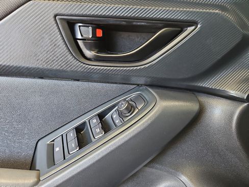 Used 2024 Subaru Crosstrek 2.0i Premium image 8