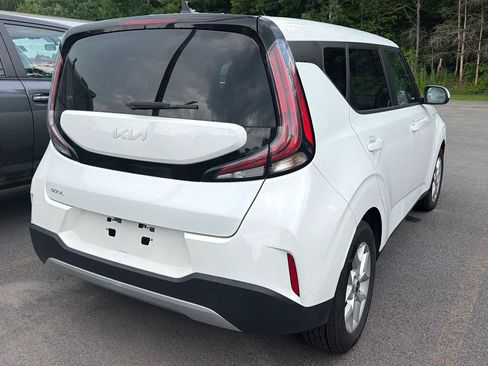 Used 2023 Kia Soul LX w/ Option Group 015 FWD image 29