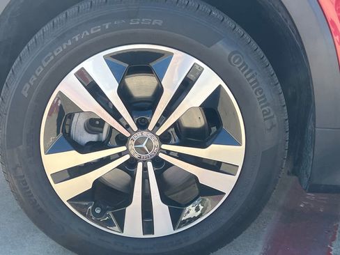 Used 2025 Mercedes-Benz GLB 250 image 6