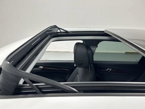 Used 2020 Audi Q5 e Prestige w/ Prestige Package AWD/4WD image 20