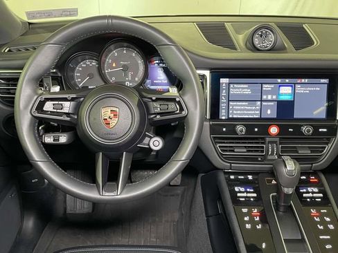 Certified 2025 Porsche Macan Turbo image 27