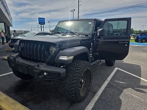 Used 2021 Jeep Wrangler Unlimited Sport AWD/4WD image 2