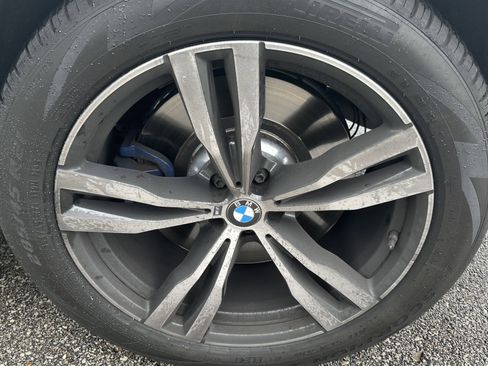 Used 2022 BMW X7 M50i w/ Dynamic Handling Package AWD/4WD image 13