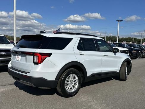 New 2026 Ford Explorer Active image 7