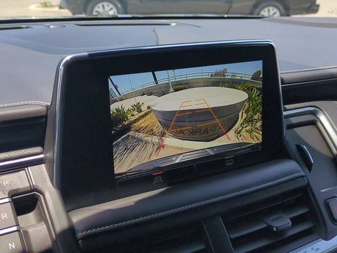 Used 2024 GMC Yukon XL SLT RWD image 15