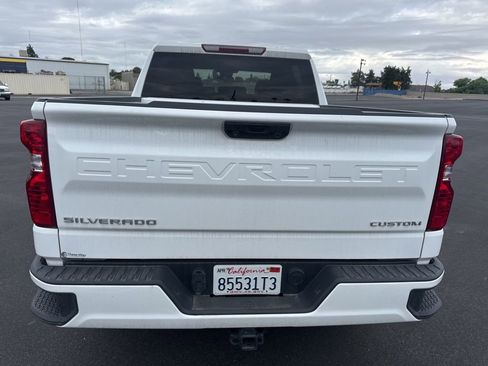 Used 2023 Chevrolet Silverado 1500 Custom image 3