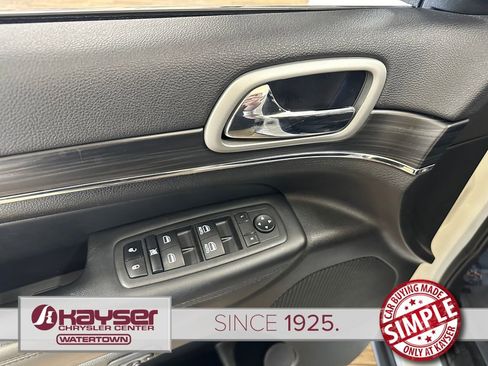 Certified 2022 Jeep Grand Cherokee Limited AWD/4WD image 11