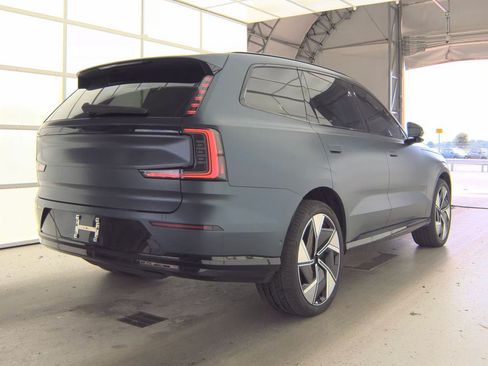 Used 2025 Volvo EX90 Ultra AWD/4WD image 2