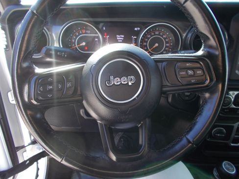 Used 2020 Jeep Wrangler Unlimited Sport image 13