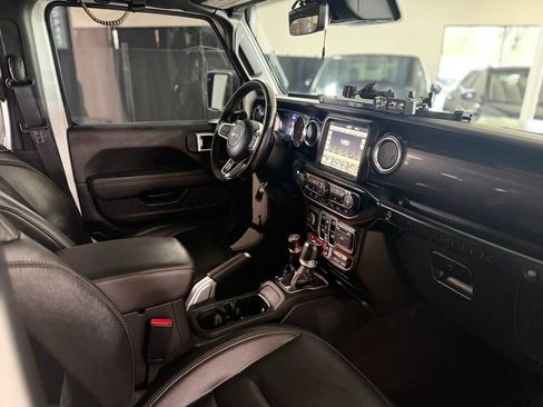 Used 2023 Jeep Wrangler Unlimited Rubicon 392 w/ Trailer Tow Package AWD/4WD image 18