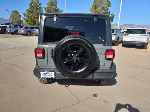 Used 2021 Jeep Wrangler Unlimited Sport AWD/4WD image 6