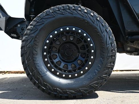 Used 2019 Jeep Wrangler Unlimited Rubicon AWD/4WD image 9