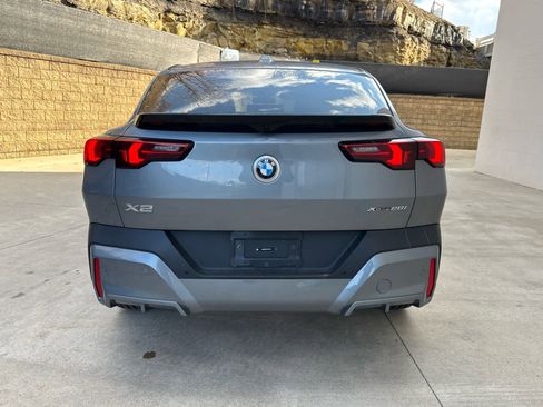 Certified 2025 BMW X2 xDrive28i image 4