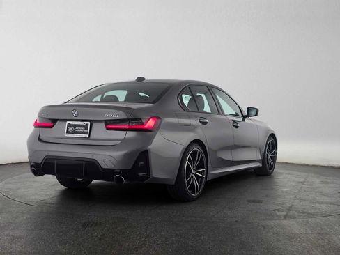 Used 2023 BMW 330i xDrive Sedan w/ M Sport Package AWD/4WD image 5