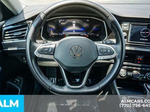 Used 2024 Volkswagen Jetta SE FWD image 30