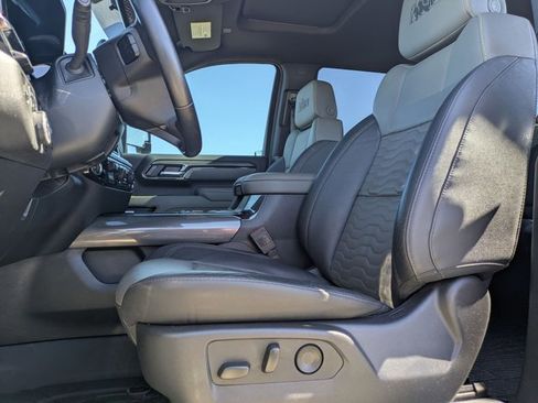 Used 2025 Chevrolet Silverado 2500 ZR2 w/ ZR2 Bison Edition image 16