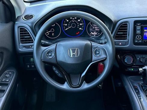 Used 2021 Honda HR-V LX image 14
