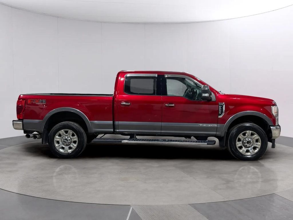 Used 2022 Ford F250 Lariat w/ Lariat Ultimate Package AWD/4WD image 2