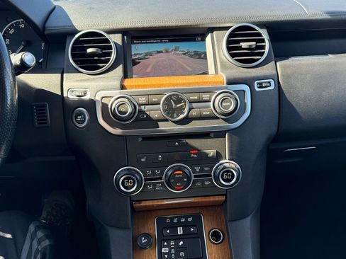 Used 2016 Land Rover LR4 HSE image 15